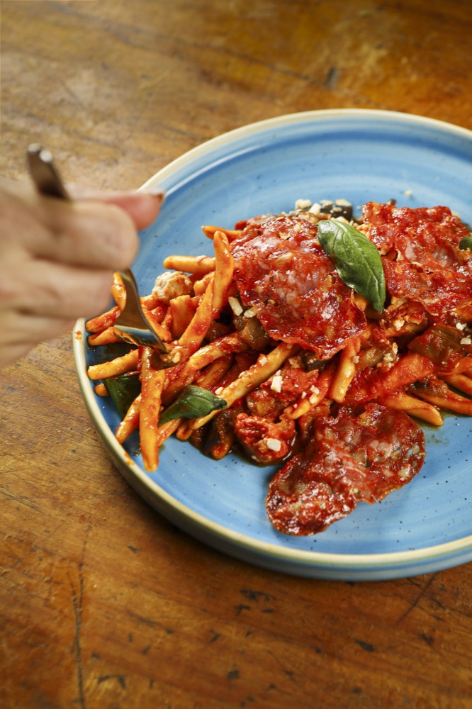 Fileja calabresi al sugo con salame piccante